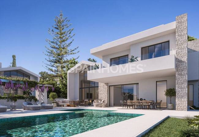 5-bedroom Houses with Sea and City Views in Marbella 1