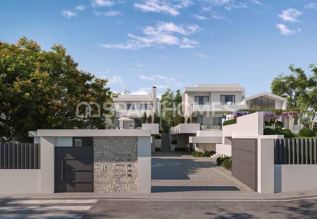 Marbella'da Deniz ve Şehir Manzaralı 5 Odalı Villalar 4