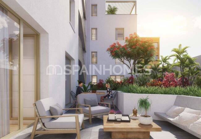 Malaga'da Havuzlu Site İçerisinde Ferah Daireler 2