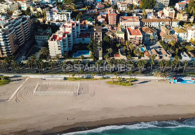 Beachfront Apartments in the Center of Malaga 6