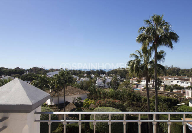 4-bedroom House with Sea View in Marbella Málaga 5