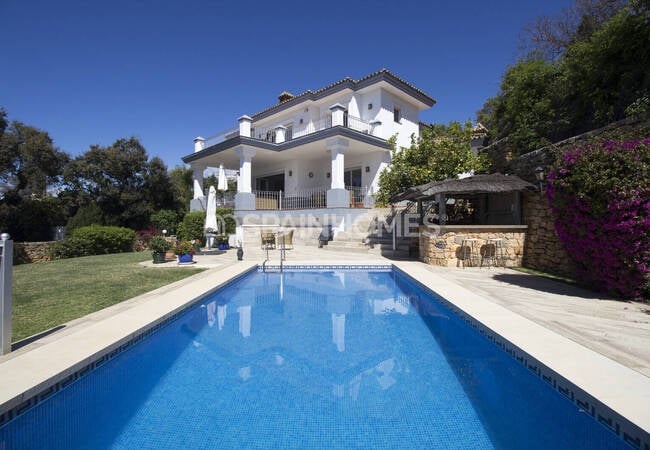 4-bedroom House with Sea View in Marbella Málaga 8