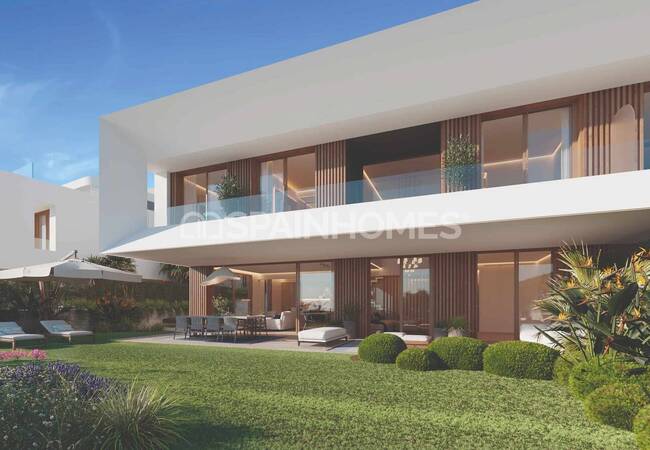 Sea-view Houses in a Boutique Complex in Estepona 2