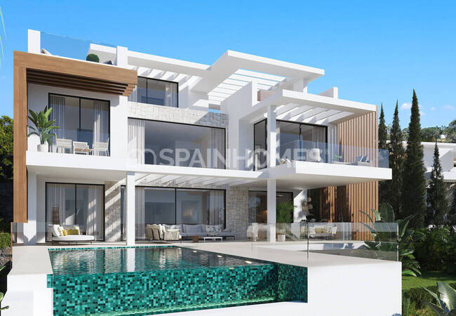Luxury Houses Close to the Sea in Estepona