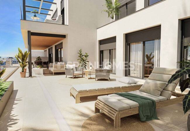 Estepona Málaga'da Deniz Manzaralı Enerji Tasarruflu Daireler 4