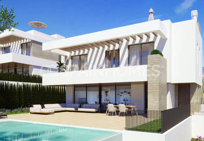 Detached Houses with Private Pools in Estepona Málaga 1