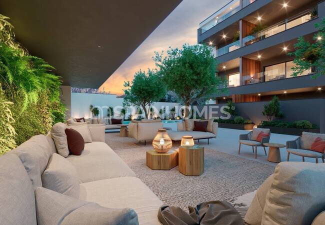 Málaga Fuengirola'da Havuzlu Sitede Daireler 9