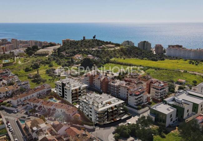 Málaga Fuengirola'da Havuzlu Sitede Daireler 1