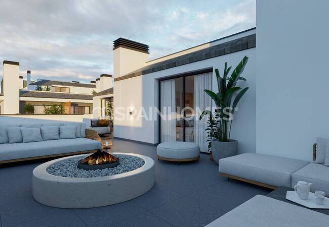 Málaga Fuengirola'da Havuzlu Sitede Daireler 5