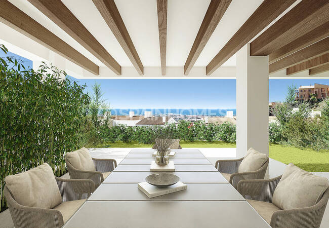 Propiedades Con Vista Al Mar En Un Complejo Con Piscina En Benahavis