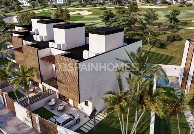 Energy-efficient Townhouses with Pools in a Complex in Estepona 2