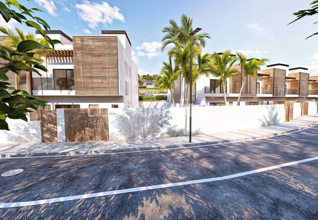Energy-efficient Townhouses with Pools in a Complex in Estepona 9