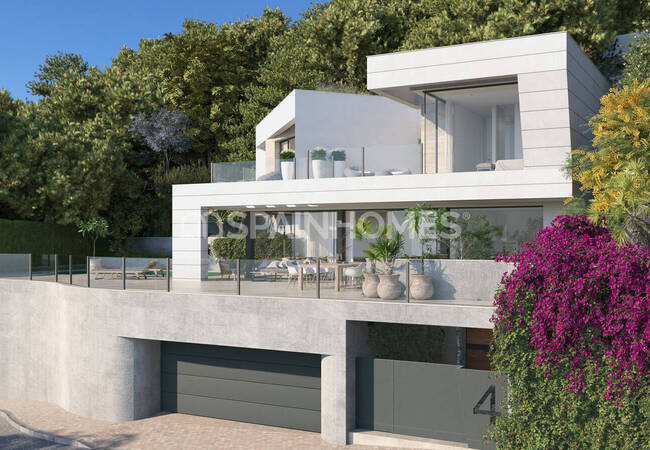 Detaches Sea-view Houses with Pools and Gardens in Málaga 2