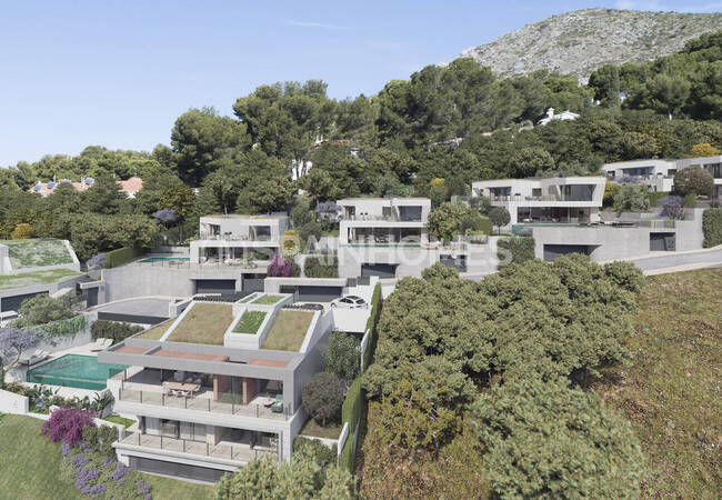 Detaches Sea-view Houses with Pools and Gardens in Málaga 10