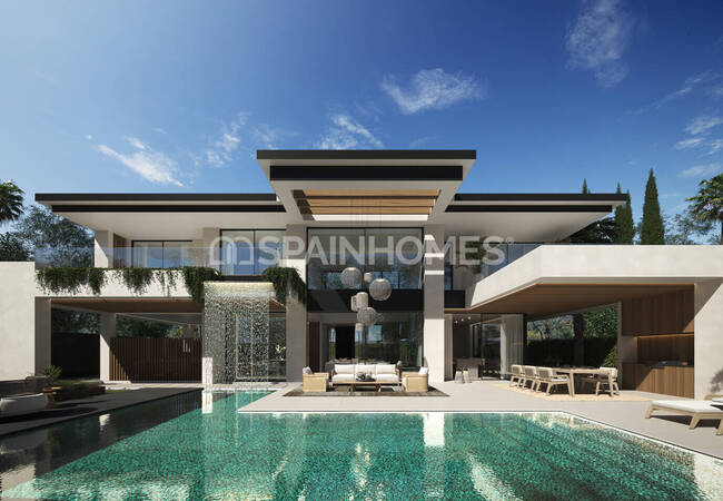 Detached Large Villas Near the Sea in Marbella 1