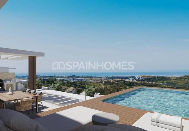 New Sea-view Flats Near the Beach and Golf Couse in Estepona