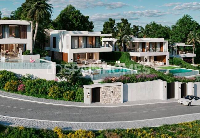 Sea-view Homes with Private Swimming Pools in Benalmadena Málaga 1