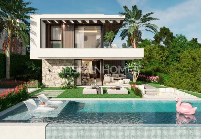 Sea-view Homes with Private Swimming Pools in Benalmadena Málaga 5