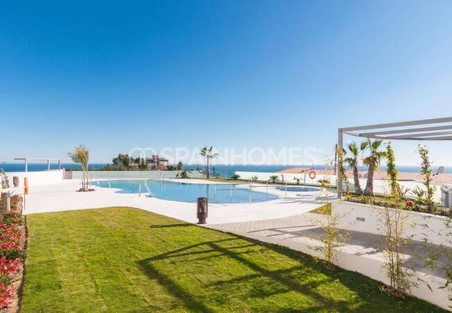 Stylish Penthouse in a Gated Complex in Fuengirola Malaga 3