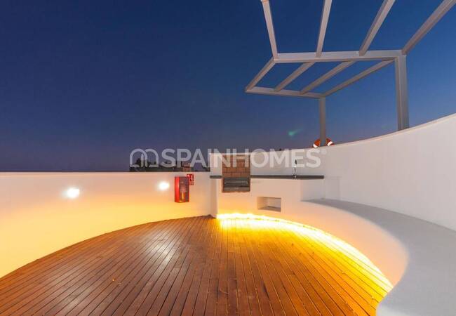 Stylish Penthouse in a Gated Complex in Fuengirola Malaga 8