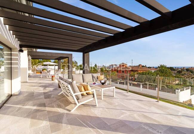 Spacious Detached 5-bedroom House in Benalmádena 14
