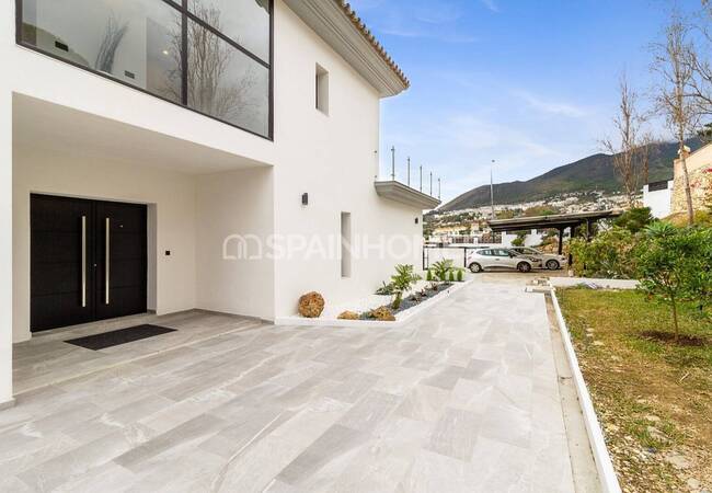 Spacious Detached 5-bedroom House in Benalmádena 7