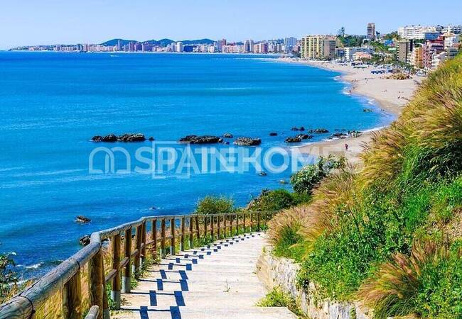 شقة من 3 غرف نوم مع حديقة واسعة في ميخاس ملقة 16