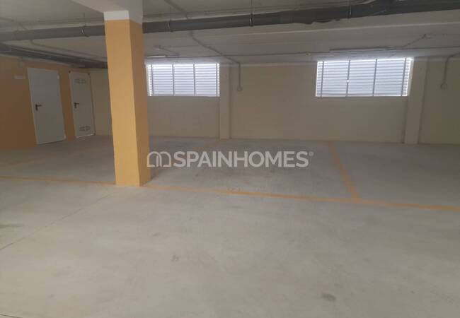 شقة من 3 غرف نوم مع حديقة واسعة في ميخاس ملقة 11