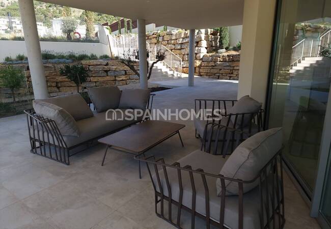 شقة من 3 غرف نوم مع حديقة واسعة في ميخاس ملقة 9