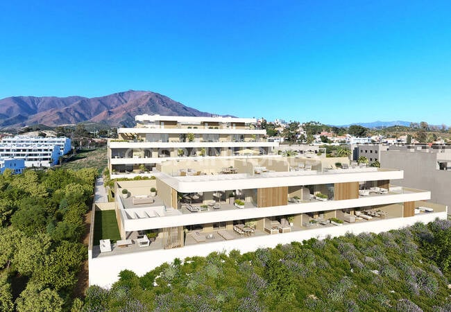 Estepona, Malaga'da Panoramik Deniz Manzaralı Daireler 2