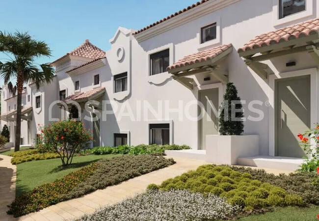 Stilvolle Stadthäuser Mit Privatpool Und Gärten In Estepona 2
