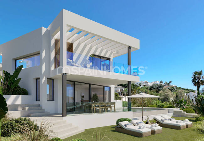 Houses with Sea Views and Outdoor Living in Estepona 6