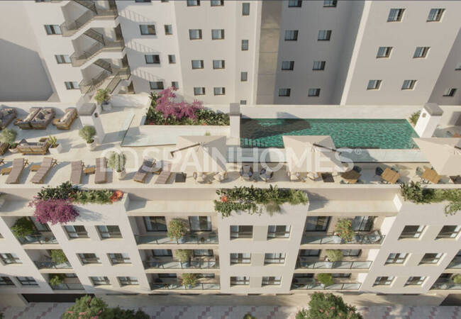2-bedroom Apartment in a Complex with a Pool in Málaga 2