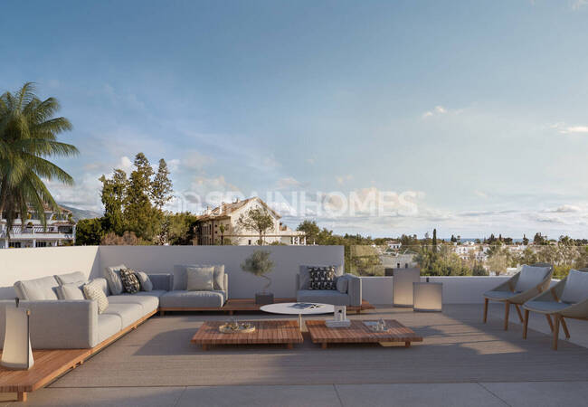 Bright Sea View Houses Near the Coast in Marbella 12