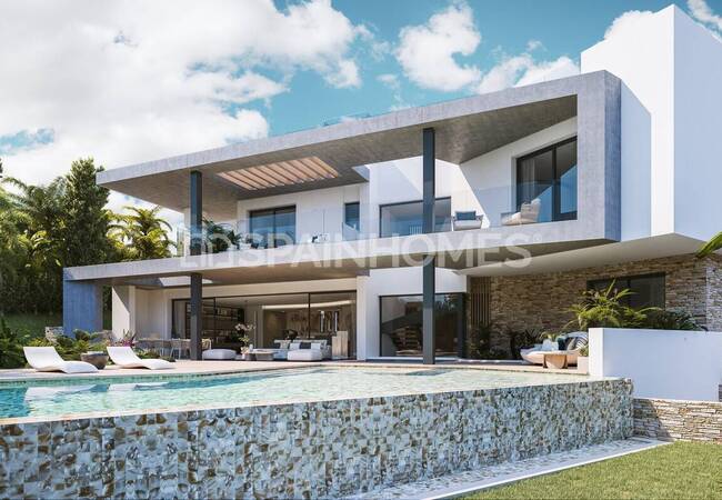 Bright Sea View Houses Near the Coast in Marbella 2