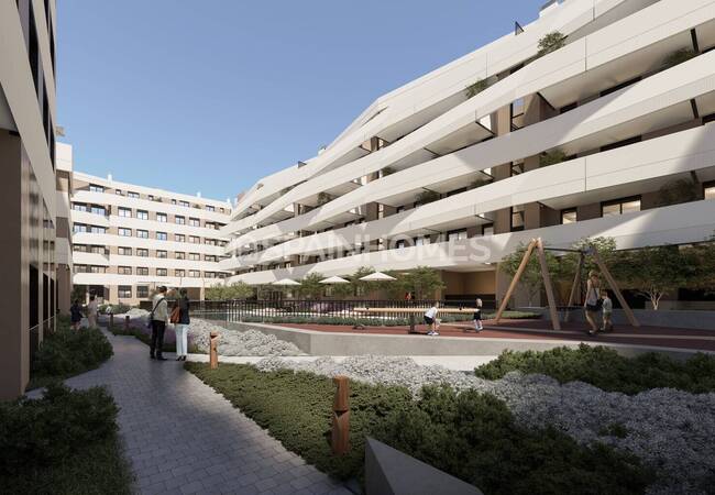 Elegant Apartments in a Complex with Pools in Malaga 4