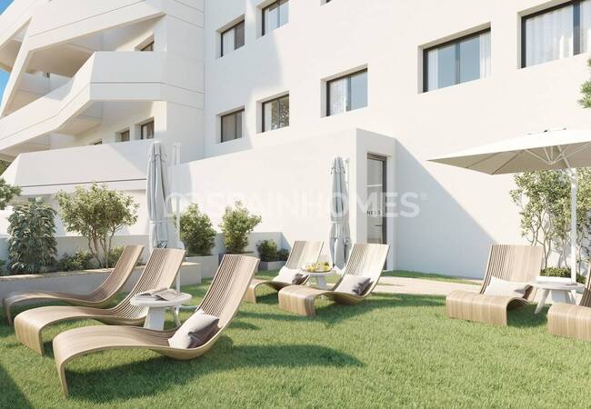 Elegant Apartments in a Complex with Pools in Malaga 5