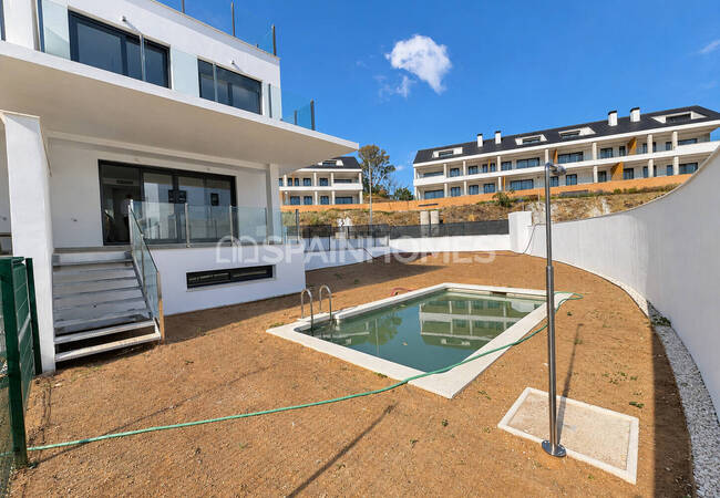 Torremuelle'de Deniz Manzaralı İkiz Villalar 1