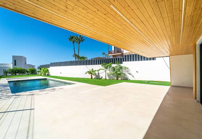 Villa De 5 Dormitorios Con Piscina Y Jacuzzi En Benalmádena 7