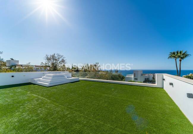 Villa De 5 Dormitorios Con Piscina Y Jacuzzi En Benalmádena 10