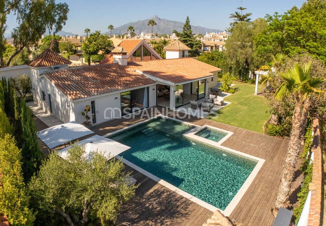 Modernes Luxushaus Mit Garten In Marbella, Málaga 2