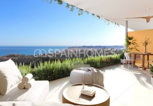 Málaga Fuengirola’da Havuzlu Sitede Teraslı 2+1 Daire 1