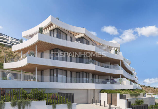 2 and 3-bedroom Flats in a Complex with Pool in Málaga 3