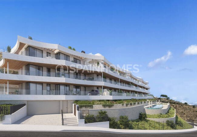 2 and 3-bedroom Flats in a Complex with Pool in Málaga 4