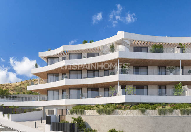 2 and 3-bedroom Flats in a Complex with Pool in Málaga 5