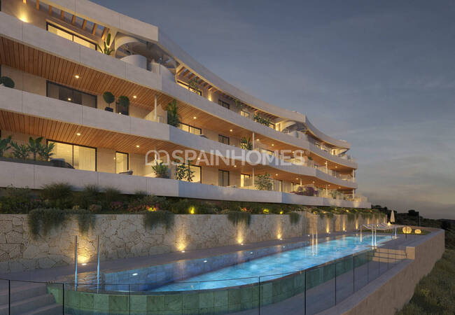 2 and 3-bedroom Flats in a Complex with Pool in Málaga 9