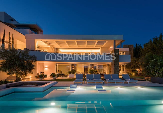 Luxurious Sea and Golf Views Villa with Pool in Benahavís 13