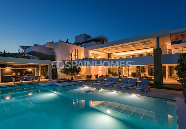 Luxurious Sea and Golf Views Villa with Pool in Benahavís 14
