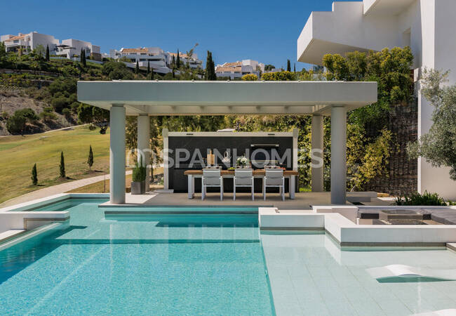 Luxurious Sea and Golf Views Villa with Pool in Benahavís 7