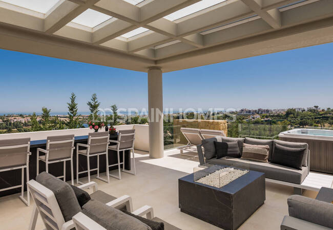 Luxurious Sea and Golf Views Villa with Pool in Benahavís 9